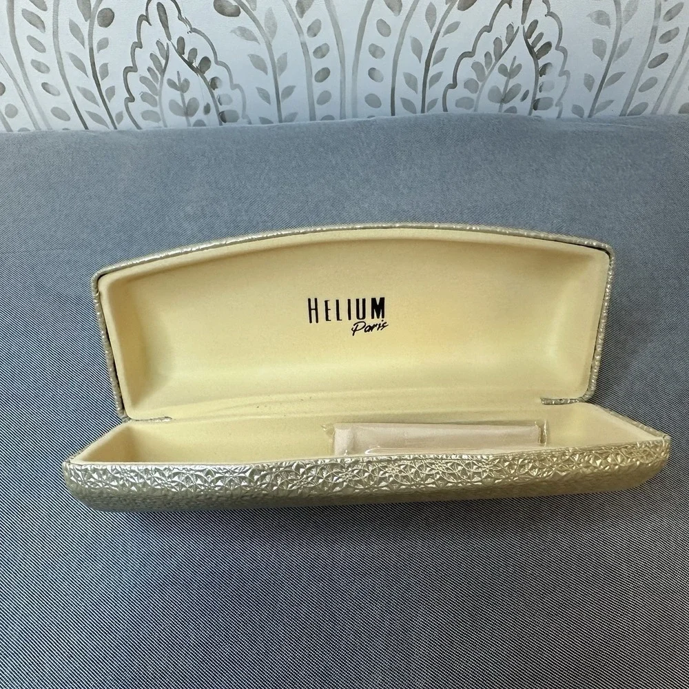 Helium Paris Beige Hard Shell Glasses Case‎